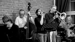 THE JAZZ CREW