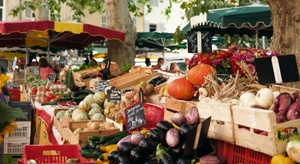 Wochenmarkt auf dem Bismarckplatz