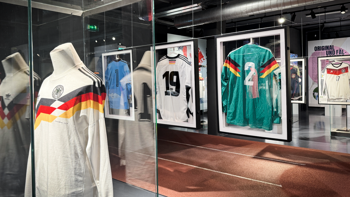 Kuratorenführung: Stoff der Nation - Curator's Cut