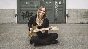 st. katharina open air | Yasi Hofer + Support: Karin Rabhansl Band