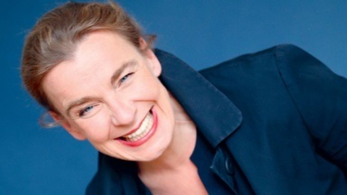 Düren-Premiere: Tina Teubner (und Ben Süverkrüp) "Ohne Dich war es immer so schön" (Kabarett & Lieder)