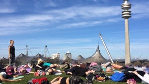 Outdoor! POP UP YOGA @Olympiapark