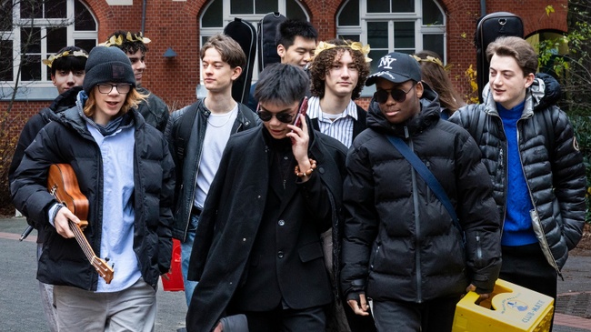 Apollon – Stop tryna be God – waltraud900