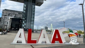 Vom Pegel bis zum Herkuleskran – Entdeckungstour durch den Kölner Rheinauhafen