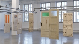 Führung durch die Ausstellung Utopia – Dystopia von Nicholas Odhiambo Mboya