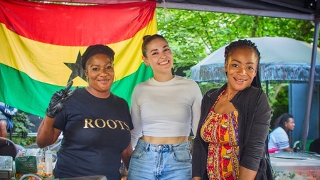 Roots in the Park - African Food Festival im Schrødingers