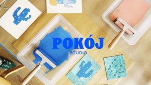 KREATIVER LINOLDRUCK AUF PAPIER