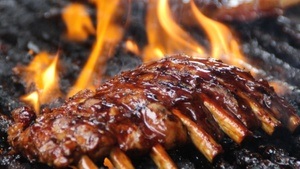 Spare Ribs aus dem XXL-Smoker - All You Can Eat