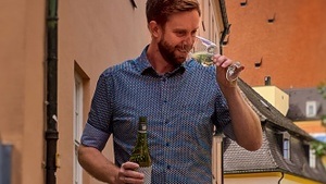 Wine Tasting und Ausstellungsrundgang