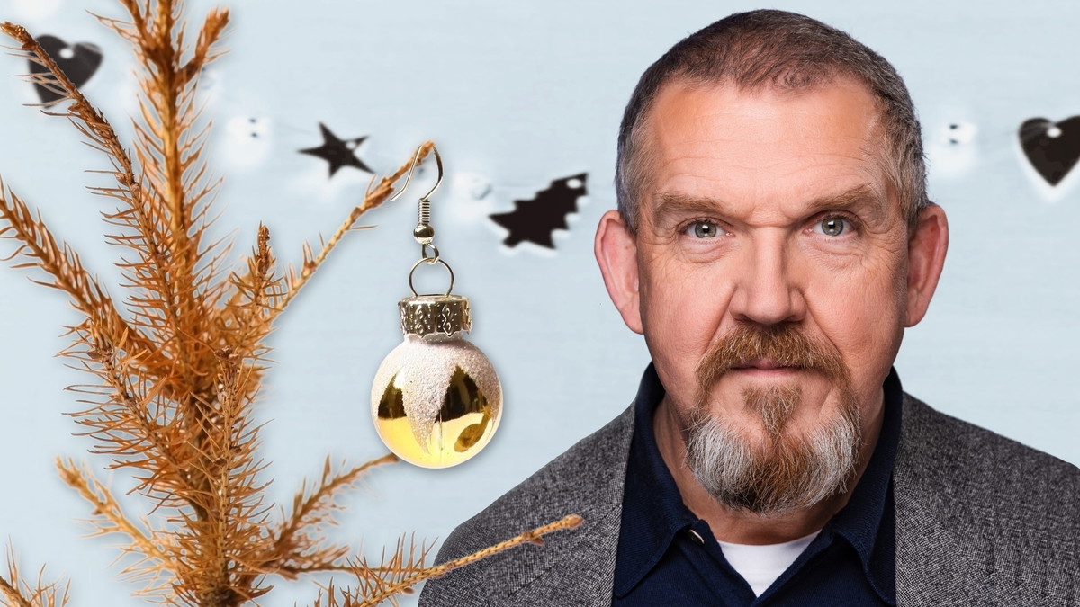 Titelbild der Veranstaltung Nicht nur zur Weihnachtszeit  - Konzertlesung nach Heinrich Böll mit Dietmar Bär, Lesung und Stefan Weinzierl, Musik