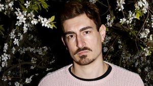 Super einsam — eine inszenierte Lesung mit Anton Weil