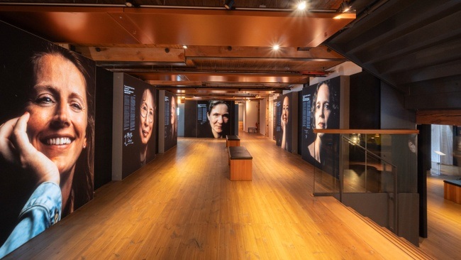 Sonderausstellung "Breaking the Surface - Frauen in der Meeresforschung"