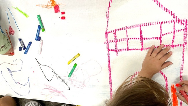 Familienworkshop // Eine kleine Welt, die Geburtstag hat // Monatsreihe (4 Termine, je ca. 2 Std.)