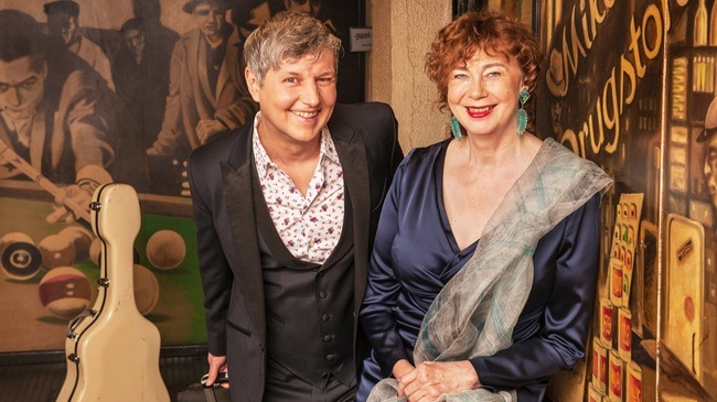 "zu spät. aber egal." Alix Dudel & Sebastian Albert