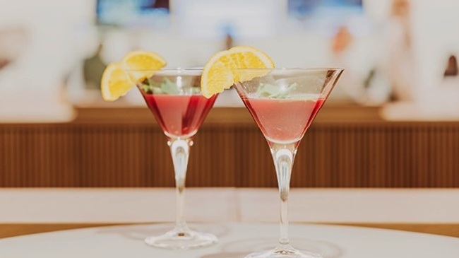 Cocktailführung: Faszination Finsternis