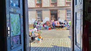 Flohmarkt im TNT