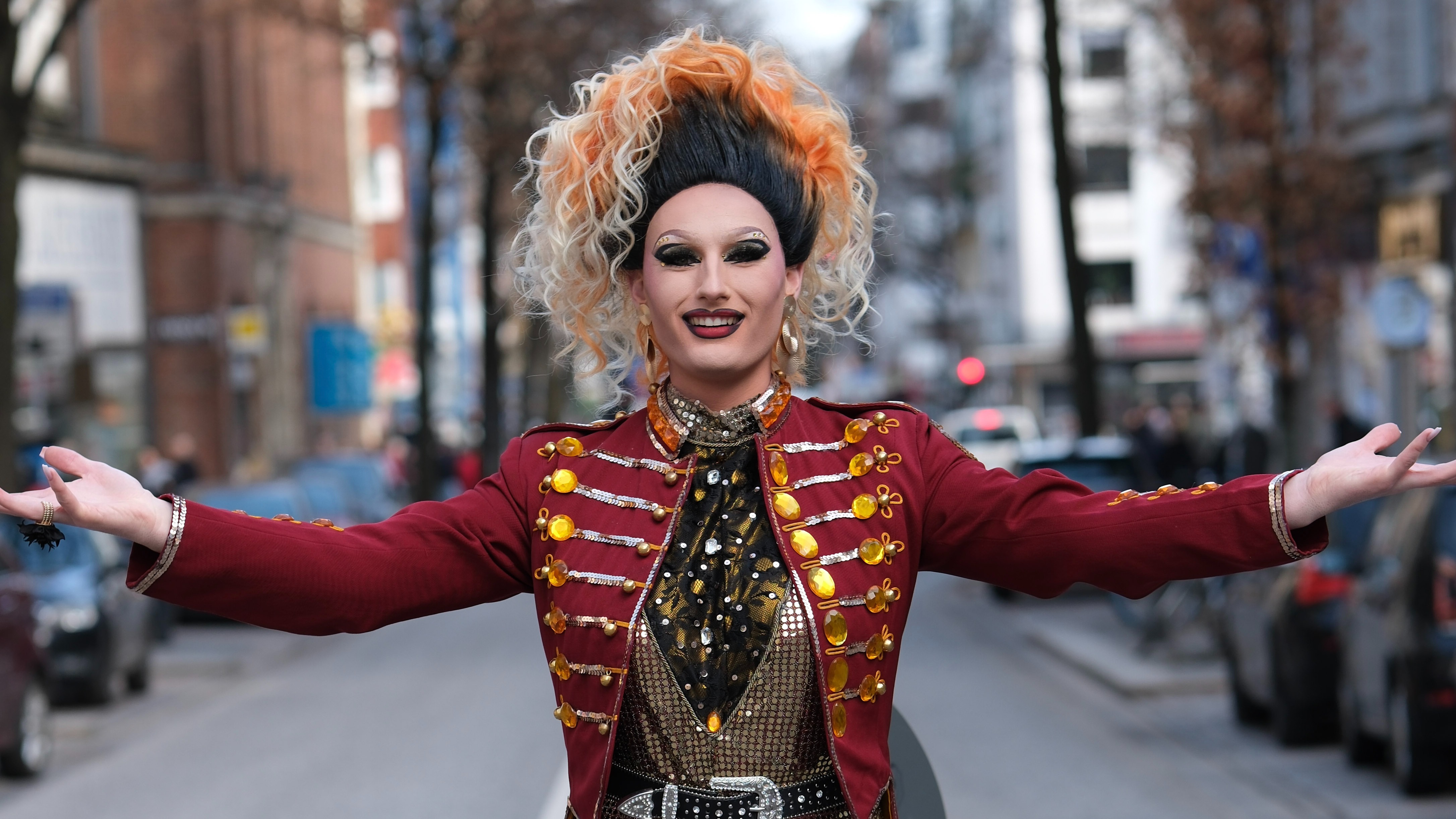 Stadtführung mit Drag Queen Julia Wonder
