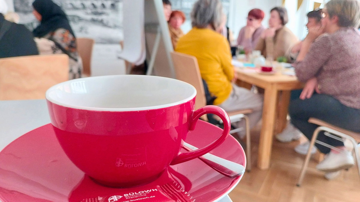 Titelbild der Veranstaltung Wie geht es dir? Sprachcafé für zugewanderte Menschen 60+