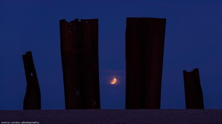 Partielle Mondfinsternis am 28. August 2026 auf Metalhenge