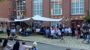 Eröffnung: Sommergarten im Innenhof des MARKK