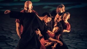 COLOURS International Dance Festival // Eastman / Sidi Larbi Cherkaoui: Nomad