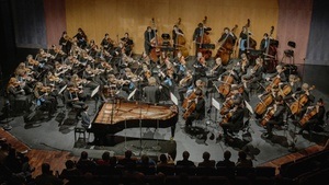 Deutsche Streicherphilharmonie & Louis Zhang