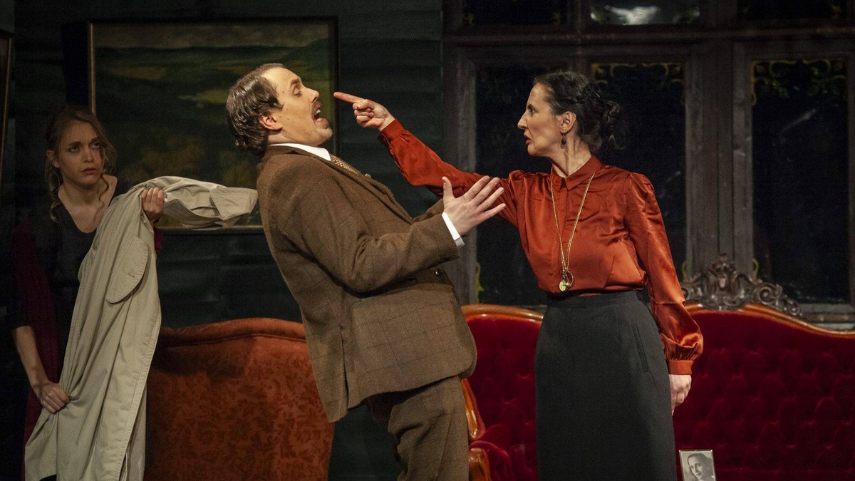 Krimi-Komödie: "Die Elstern"