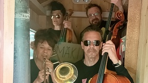 Santtu Tapani Weniger und das Sauna Makkara Orkesteri