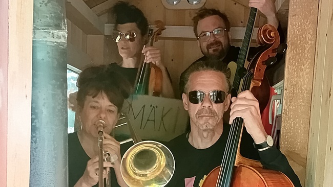 Santtu Tapani Weniger und das Sauna Makkara Orkesteri