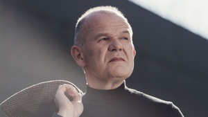 François-Xavier Roth dirigiert Werke von György Ligeti und Anton Bruckner