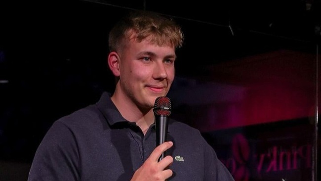 Late Night Comedy: Mika Pues