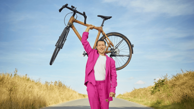 "Qu(e)er durchs Land" // Lesung mit Brix Schaumburg