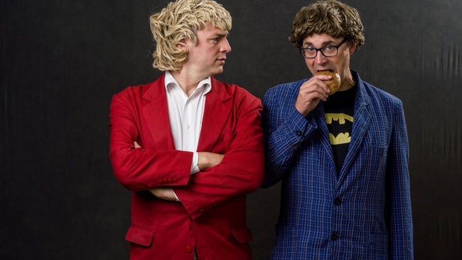 Zärtlichkeiten mit Freunden:  ALLES MUSS, NICHTS KANN