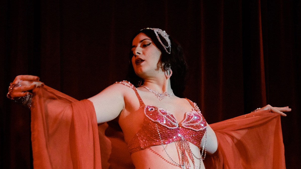 Asli Han Dance Teacher & Performer