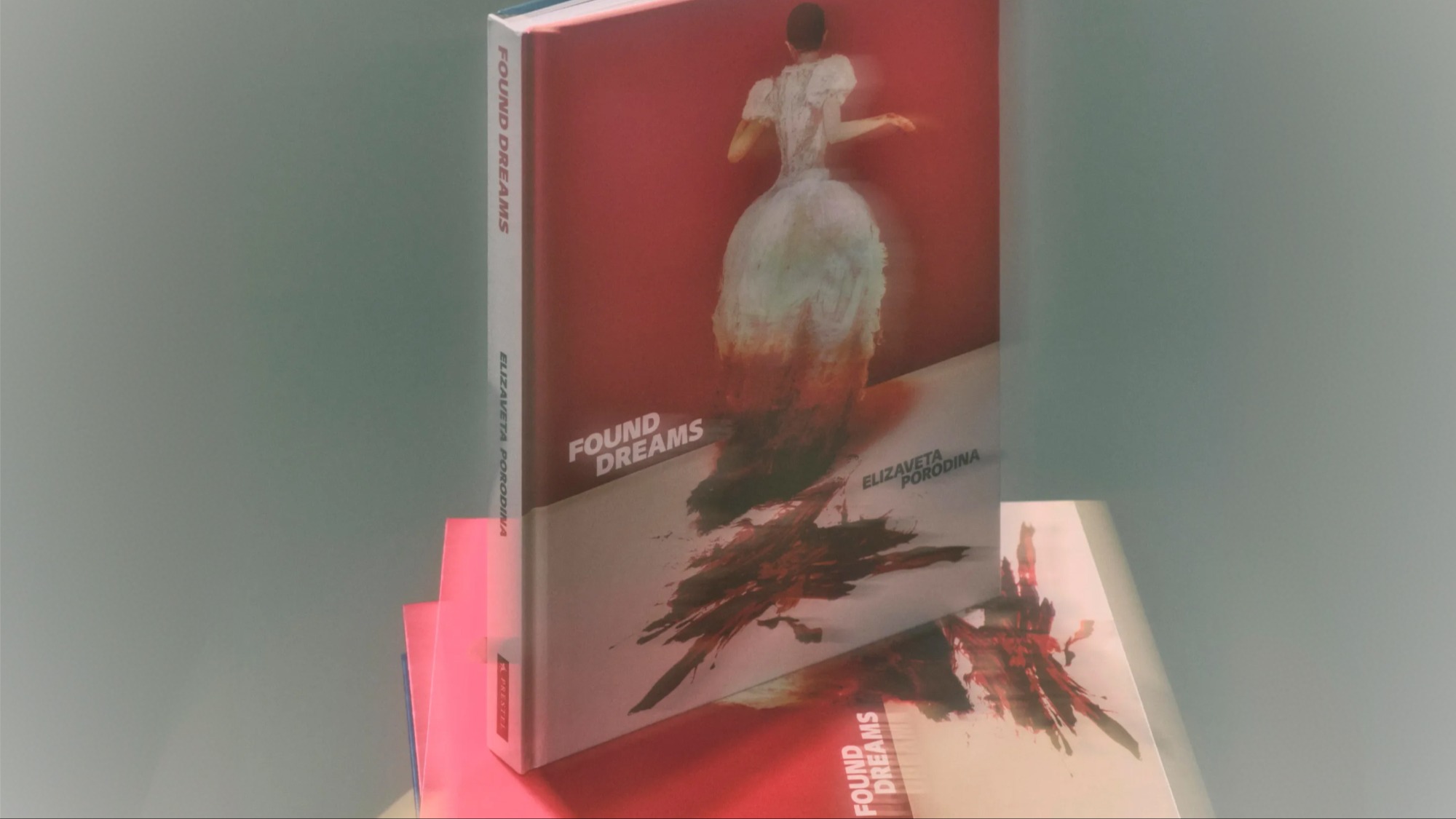 Elizaveta Porodina: Found Dreams – Buchvorstellung und Signierstunde