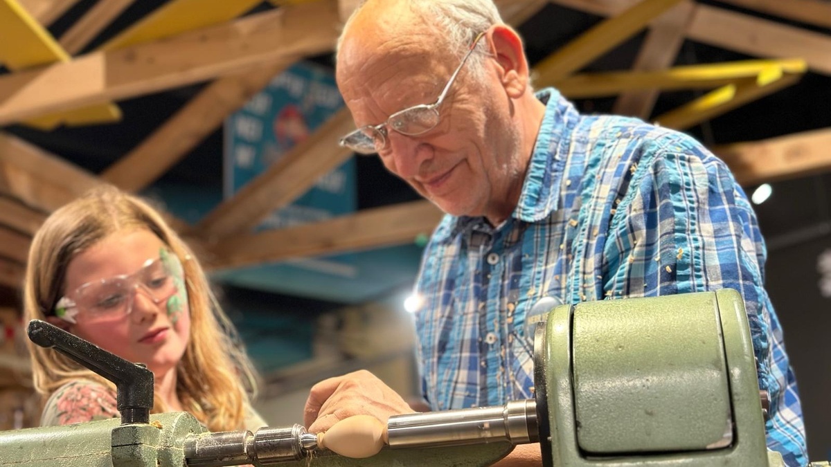 Schaudrechseln in Oskarshausen bei Dresden – Handwerk live erleben | Eintritt frei