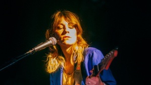 Konzert: NEST mit La Louve und Henny Herz