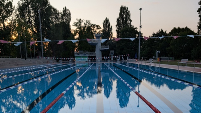 NACH DER BAHN DIE WENDE