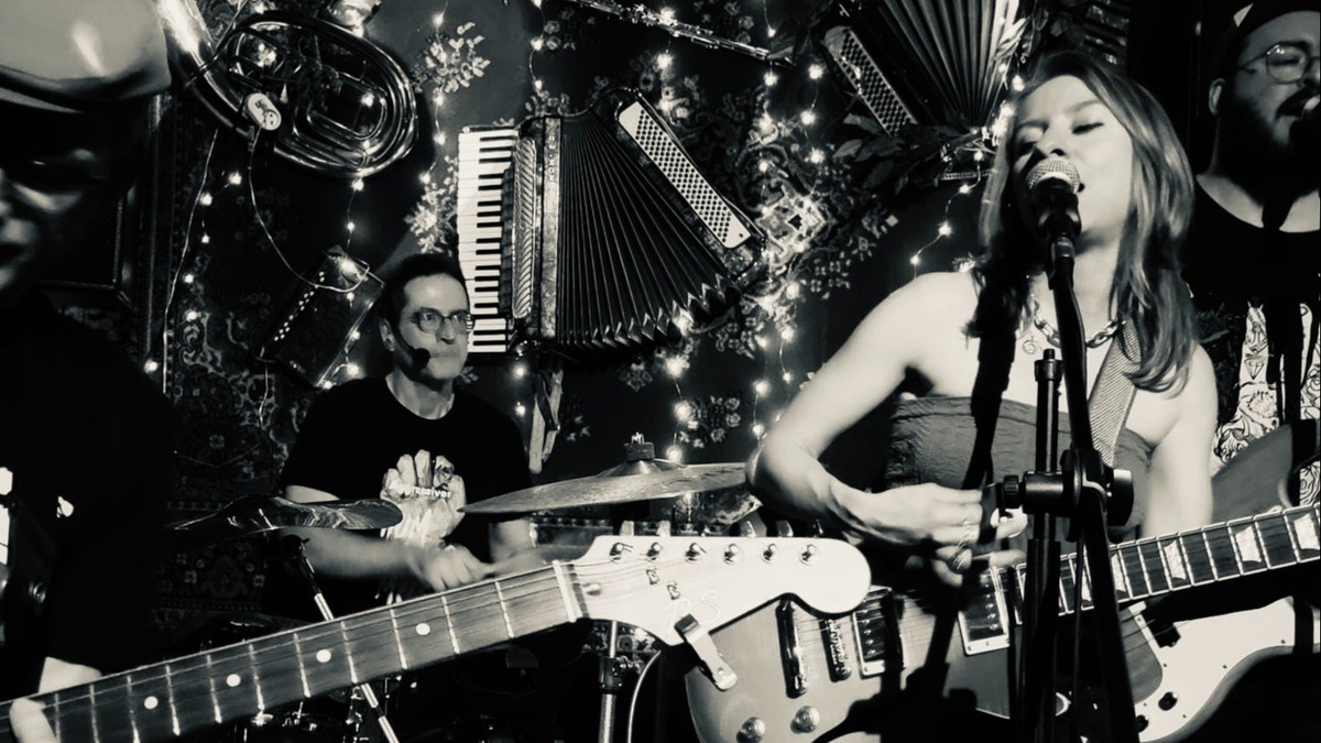 Titelbild der Veranstaltung Blue Moon Sparks - Indie Rock