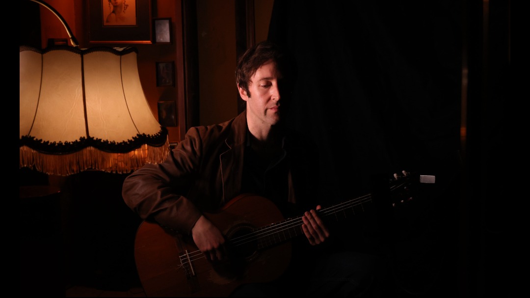 Thomas MacMillan: Live at Fincan