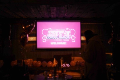 💖 FREQUENTLY ASKED QUESTIONS – LOVE AT FIRST SLIDE 💖