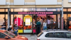 GESELLSCHAFTSRAUM