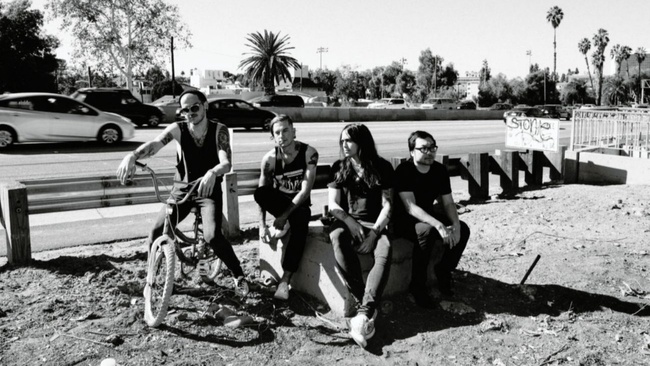 Dead To Me + Überyou (Punkrock, Punk) im Badehaus Berlin