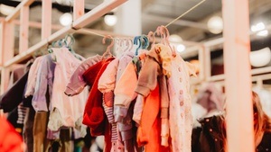 Kinderflohmarkt mit Zaubershow