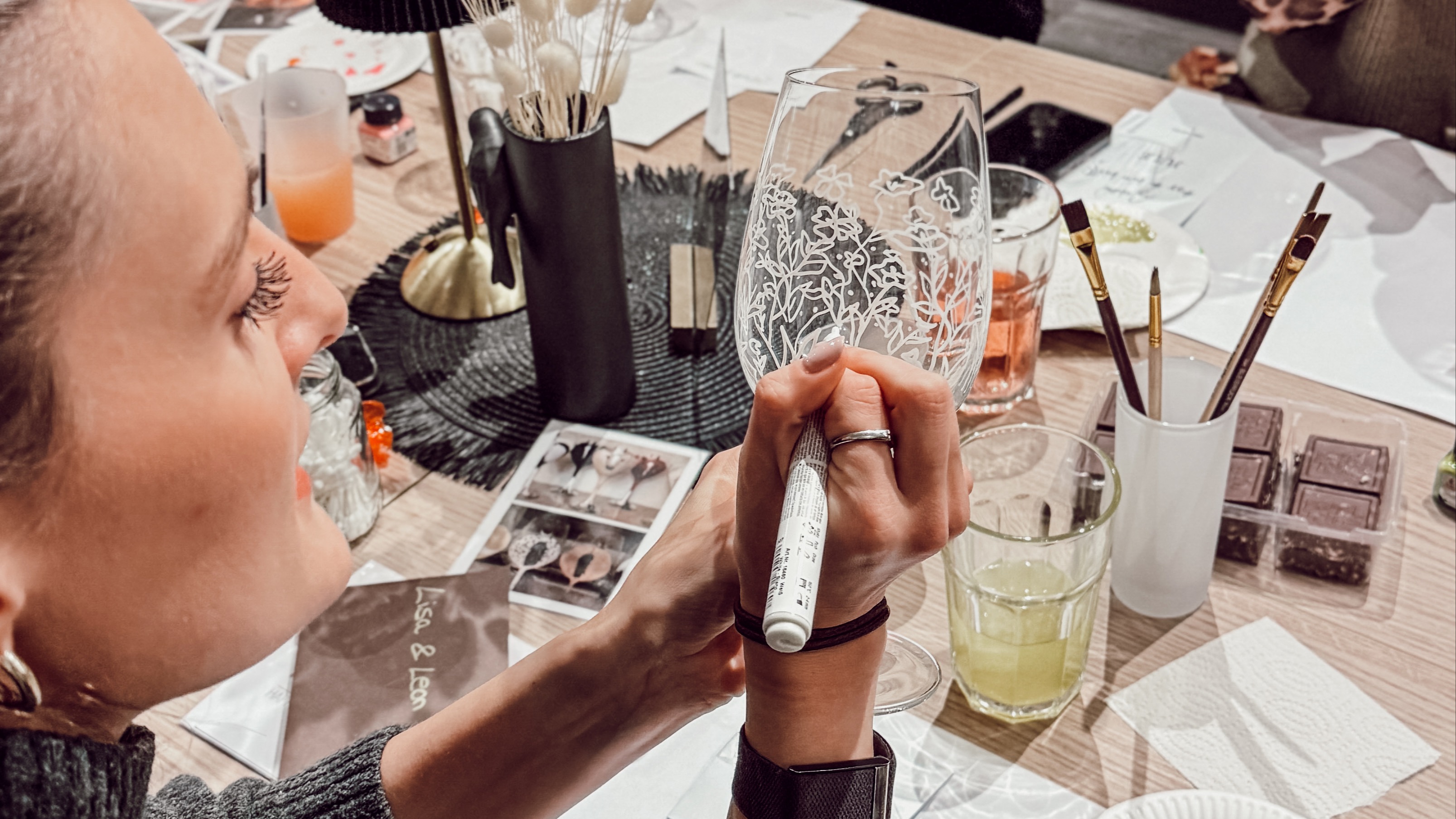 Kreativ-Workshop: Weingläser bemalen