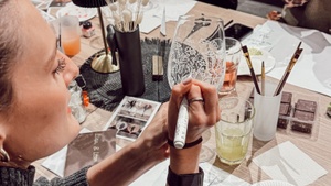 Kreativ-Workshop: Weingläser bemalen