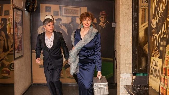 Alix Dudel & Sebastian Albert - Zu spät, aber egal