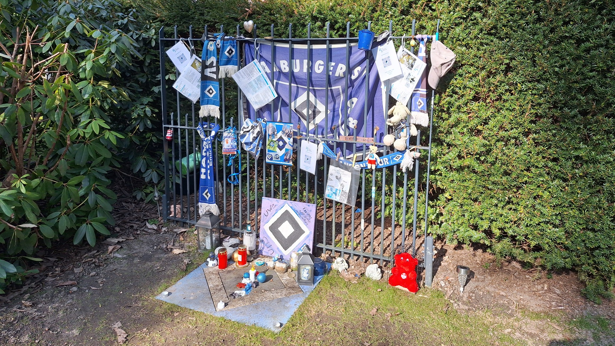 Promis, Park und Pfeffersäcke: Eine besondere Führung über den Friedhof Ohlsdorf