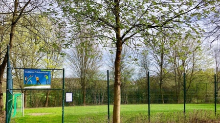 JUGAD pick-up football / pick-up Soccer