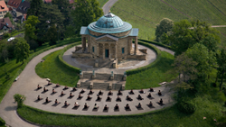 YogaThrive x Grabkapelle